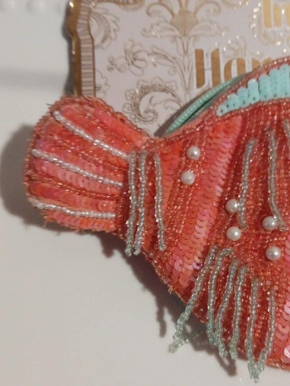 Gorgeous! Coral Fish Beaded Purse- Coral and Mint🐡 Beaded Tassle With Gold Clip